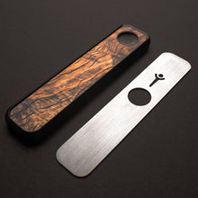 Load image into Gallery viewer, High Roller Mahogany Genius Pipe