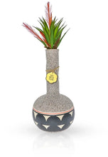 Load image into Gallery viewer, Coyōté Vase Bong
