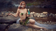 Load image into Gallery viewer, Mermaid Vase Bong